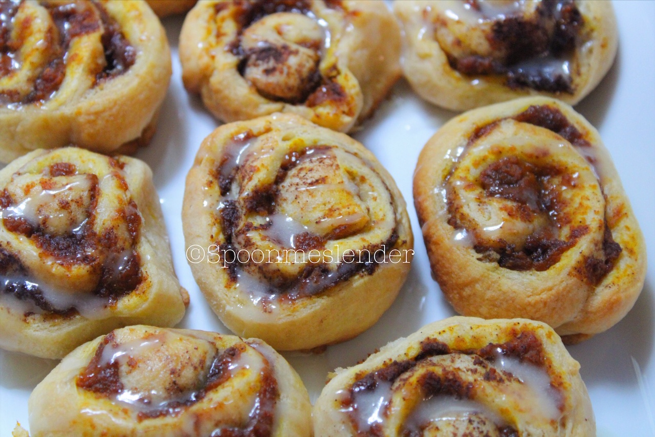 Easy Mini Pumpkin Cinnamon Rolls