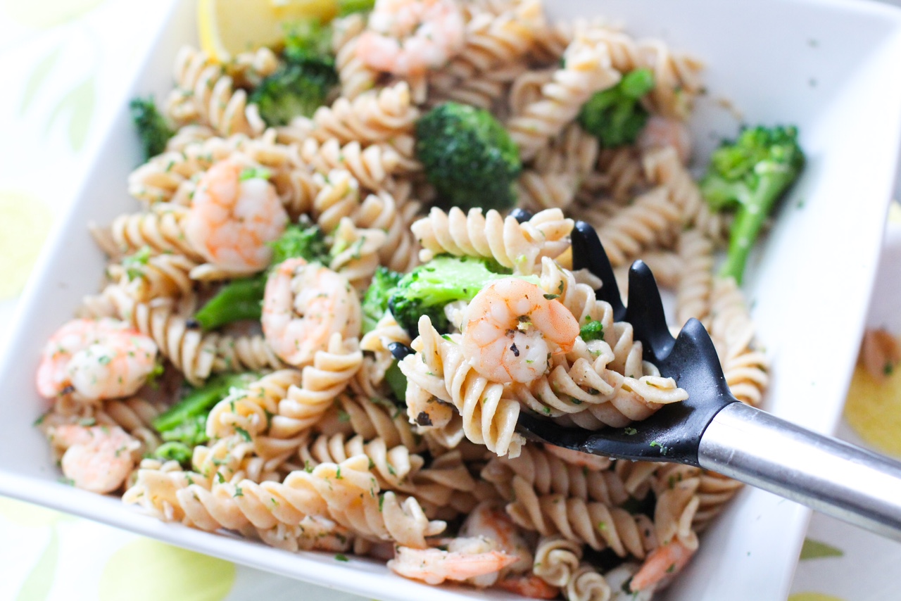 Easy Shrimp and Broccoli with Pasta - Spoon Me Slender